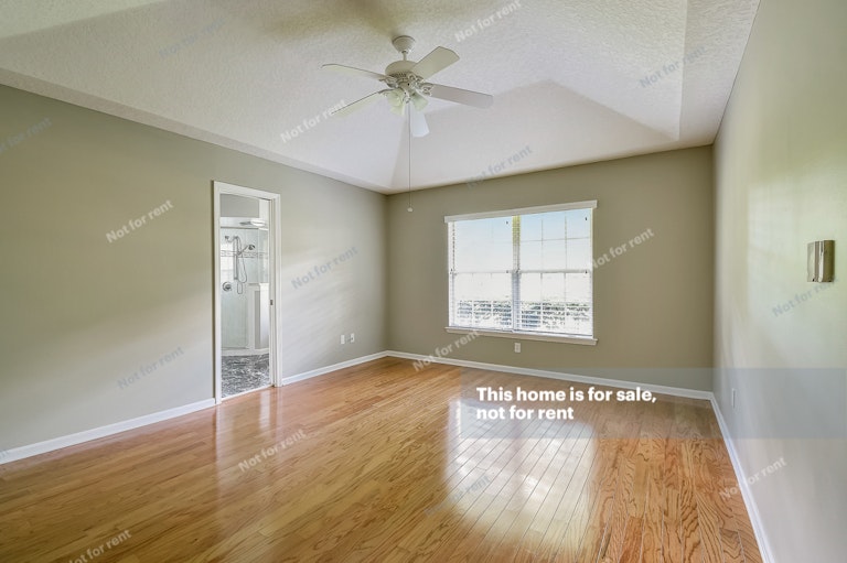 Photo 31 of 36 - 8560 Walden Glen Dr, Jacksonville, FL 32256