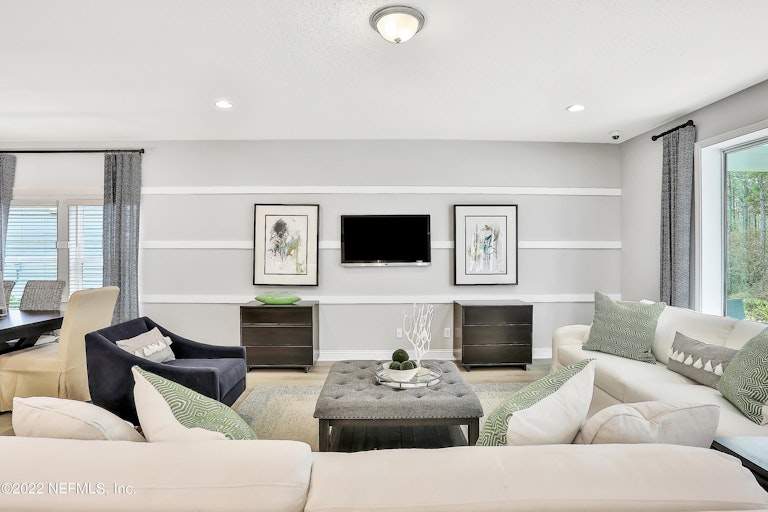 Photo 15 of 45 - 2984 Greywood Ln, Orange Park, FL 32073
