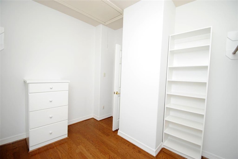 Photo 27 of 41 - 3118 Canyon Oak Ct, Houston, TX 77068