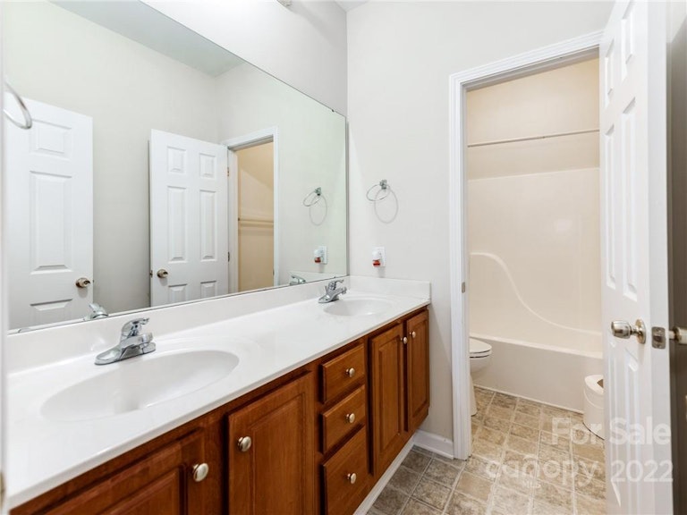 Photo 25 of 30 - 1801 Charles Raper Jonas Hwy, Mount Holly, NC 28120