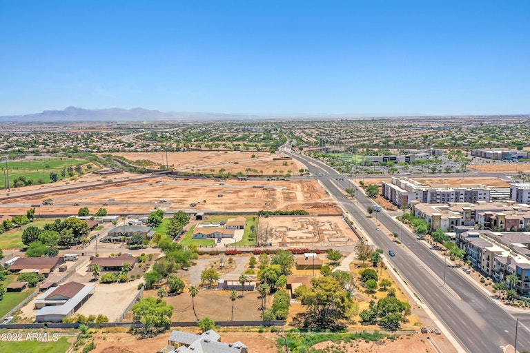Photo 18 of 18 - 15606 E Ray Rd, Gilbert, AZ 85296