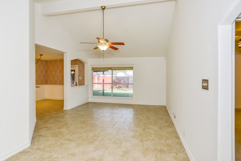 Photo 6 of 27 - 7523 Autumn Ledge, Converse, TX 78109