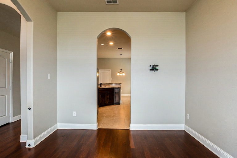 Photo 10 of 26 - 1101 Colonial Dr, Royse City, TX 75189