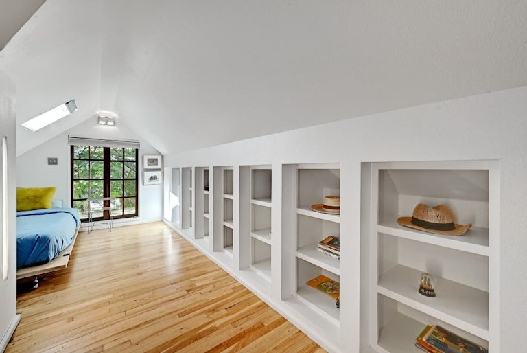 Photo 21 of 28 - 1207 Alta Vista Ave, Austin, TX 78704