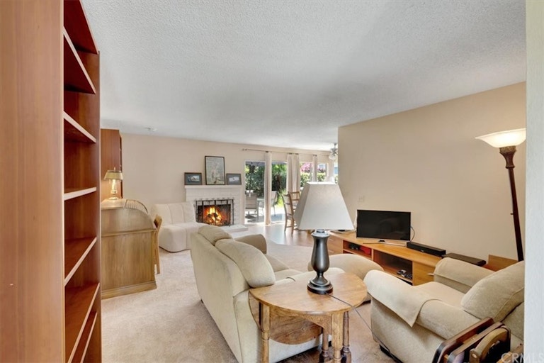 Photo 5 of 27 - 29292 Edgewood Rd, San Juan Capistrano, CA 92675