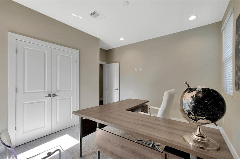 Photo 24 of 28 - 5509 Beall St Unit C, Houston, TX 77091