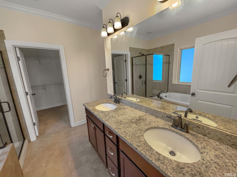 Photo 18 of 23 - 4005 Manderleigh Dr, Knightdale, NC 27545