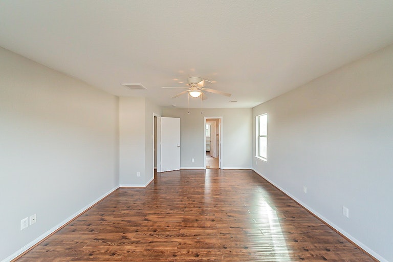 Photo 30 of 39 - 6926 Oleander Grove Way, Houston, TX 77049
