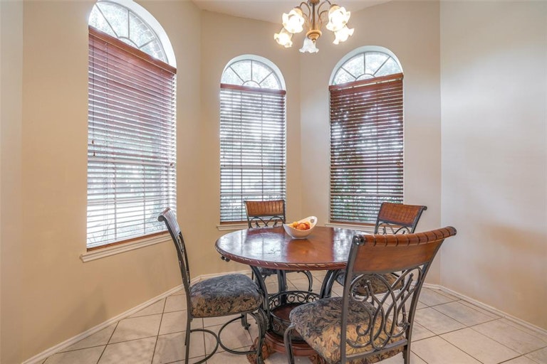 Photo 13 of 25 - 25018 Aughton Dr, Spring, TX 77389