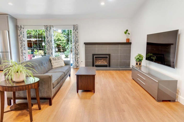 Photo 2 of 16 - 924 San Tomas St, Davis, CA 95618