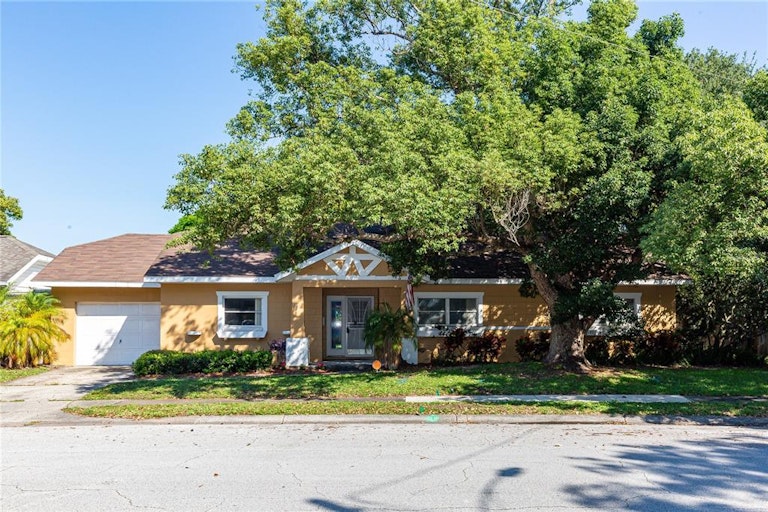 Photo 2 of 34 - 3112 Oak Bluff Dr, Orlando, FL 32827