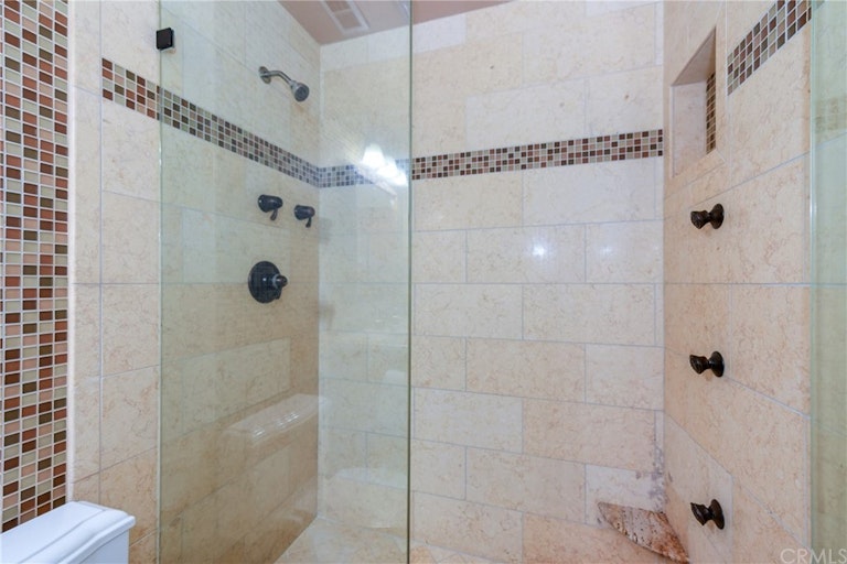 Photo 34 of 46 - 184 Cannon Rd, Riverside, CA 92506