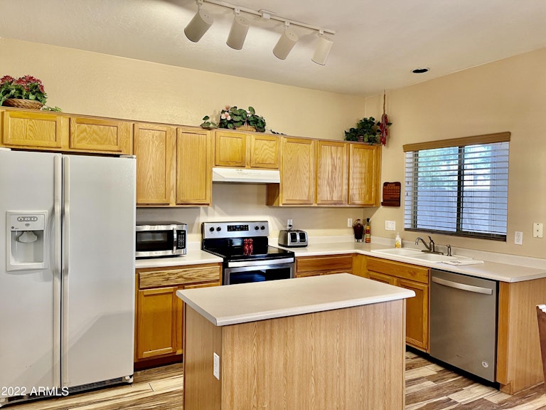 Photo 3 of 32 - 14450 N 132nd Dr, Surprise, AZ 85379