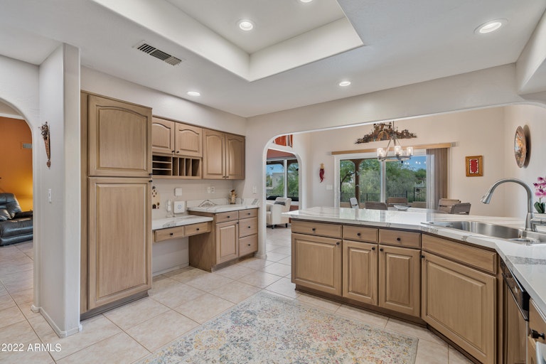 Photo 9 of 34 - 9492 E Anasazi Pl, Gold Canyon, AZ 85118