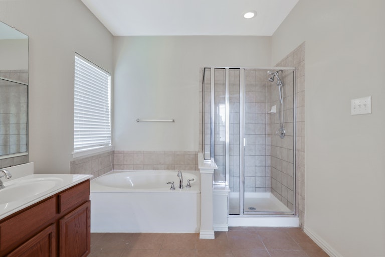 Photo 18 of 26 - 8113 Max Dr, Dallas, TX 75249