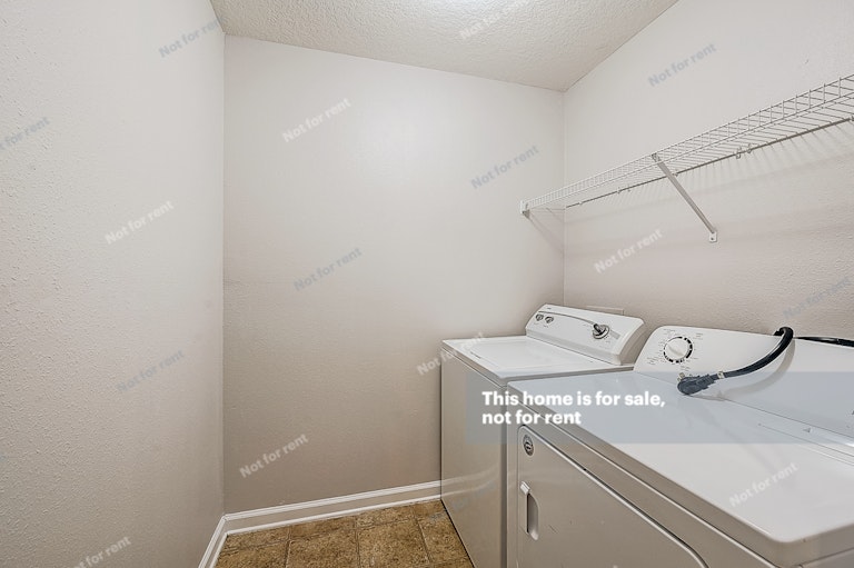 Photo 17 of 26 - 12109 Alexandra Dr, Jacksonville, FL 32218
