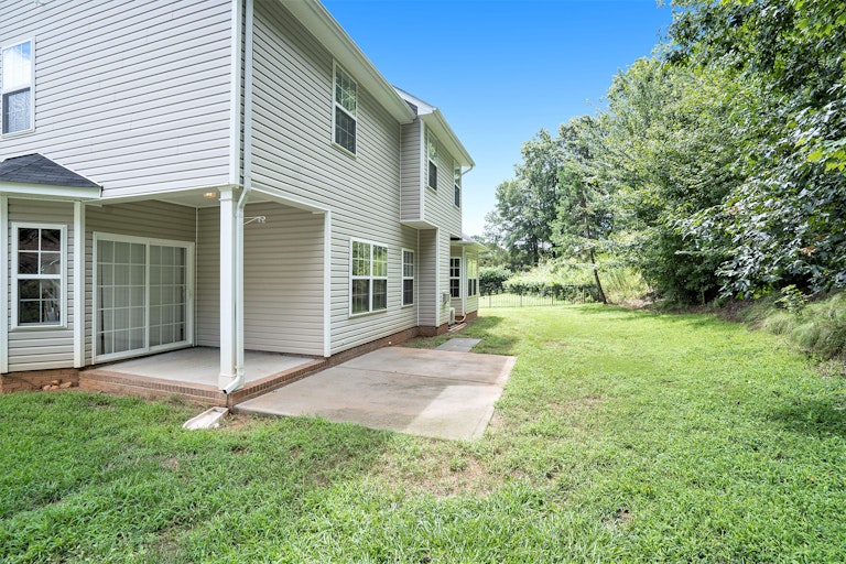 Photo 16 of 21 - 2600 Sierra Chase Dr, Monroe, NC 28112