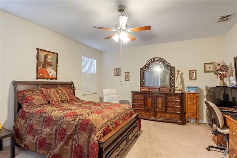Photo 13 of 29 - 1010 Harmony Ln, Clermont, FL 34711