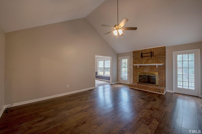 Photo 4 of 30 - 417 S Hollybrook Rd, Wendell, NC 27591