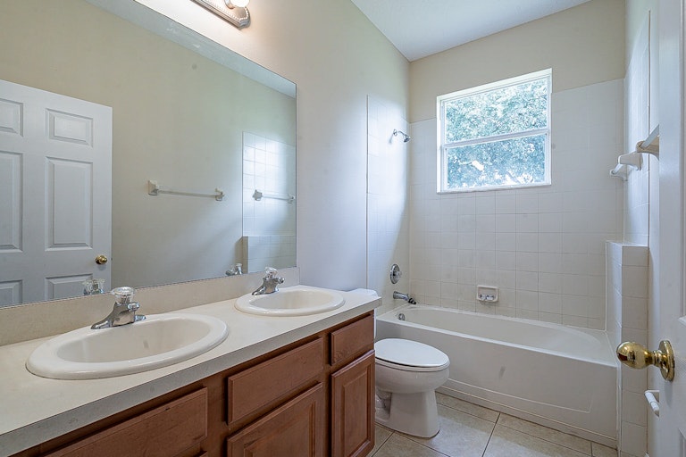 Photo 22 of 30 - 1718 Palmerston Cir, Ocoee, FL 34761