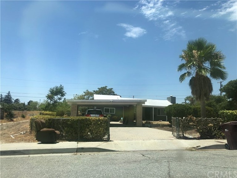 Photo 1 of 22 - 825 N Cherry St, Banning, CA 92220