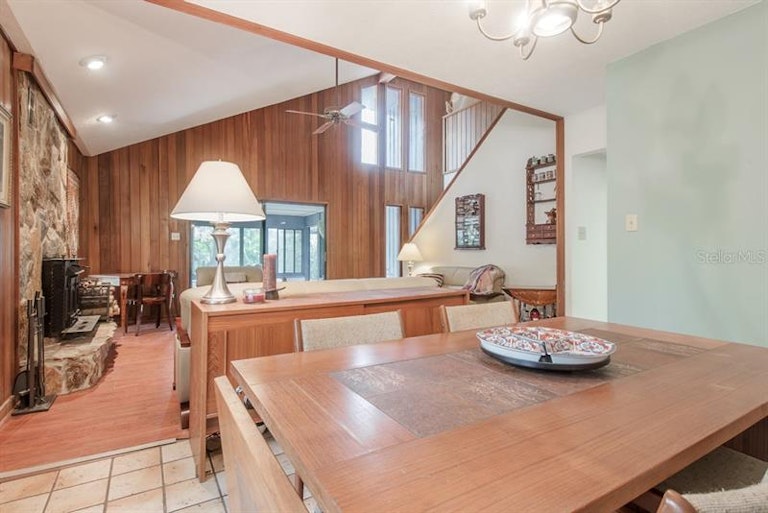 Photo 9 of 25 - 6943 Rivergate Ave, Temple Terrace, FL 33637