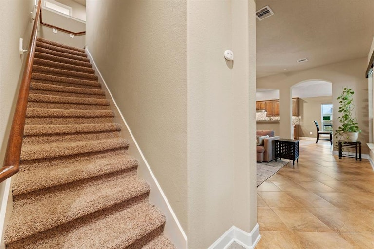 Photo 34 of 49 - 8722 Rosehedge Terrace Way, Richmond, TX 77406