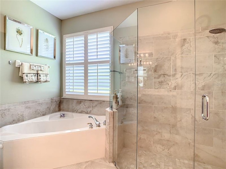 Photo 34 of 69 - 2704 Aloma Oaks Dr, Oviedo, FL 32765