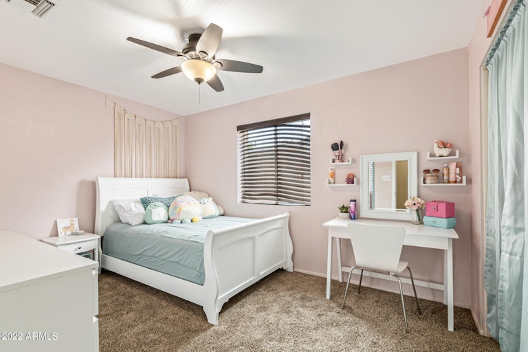 Photo 8 of 13 - 7623 W Heatherbrae Dr, Phoenix, AZ 85033