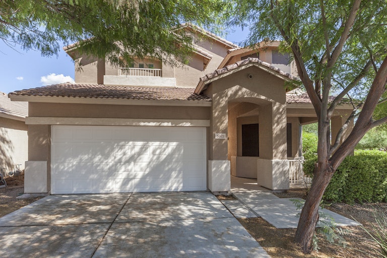 Photo 1 of 28 - 5621 W St Anne Ave, Phoenix, AZ 85339