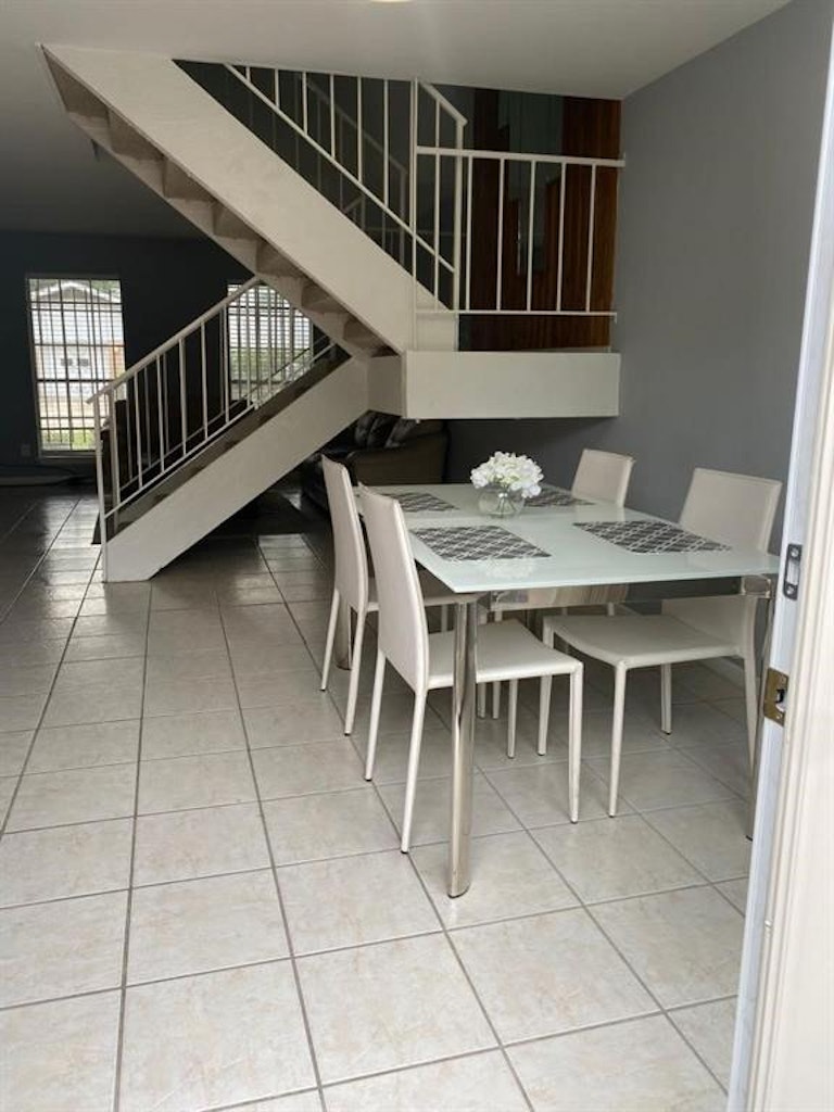 Photo 17 of 23 - 10018 Knoboak Dr #13, Houston, TX 77080