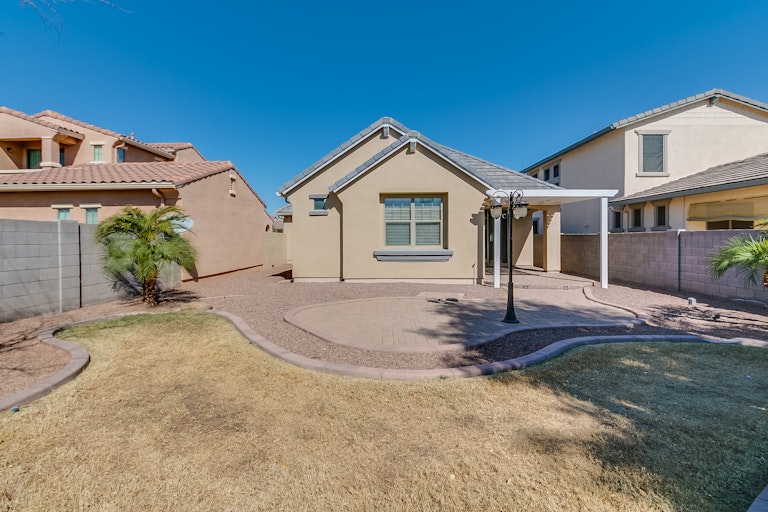 Photo 5 of 28 - 15133 W Aster Dr, Surprise, AZ 85379