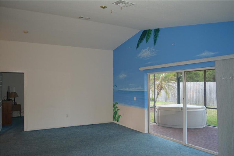 Photo 8 of 28 - 352 Lake Suzanne Dr, Lake Wales, FL 33859