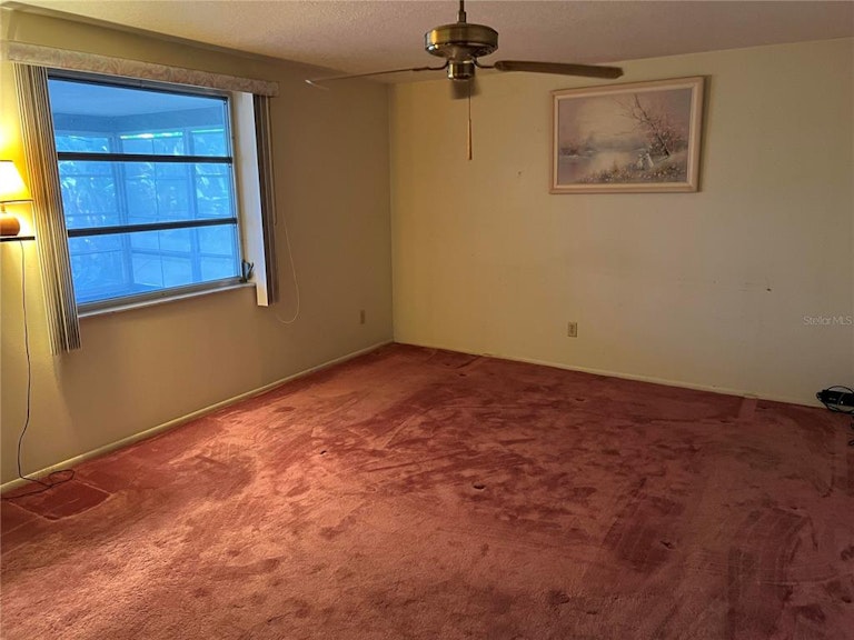 Photo 8 of 25 - 7431 Islander Ln, Hudson, FL 34667