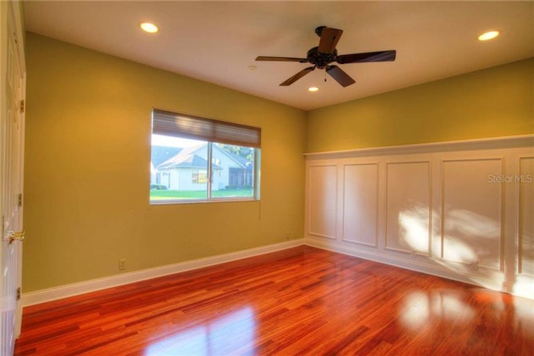 Photo 15 of 25 - 18630 Avenue Capri, Lutz, FL 33558