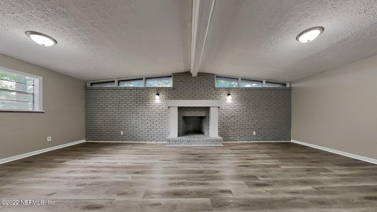 Photo 4 of 16 - 6813 Gaillardia Rd S, Jacksonville, FL 32211