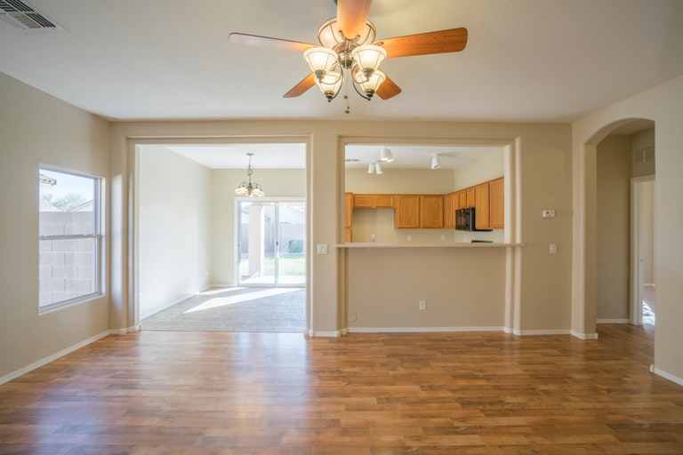 Photo 7 of 24 - 15343 W Port Au Prince Ln, Surprise, AZ 85379