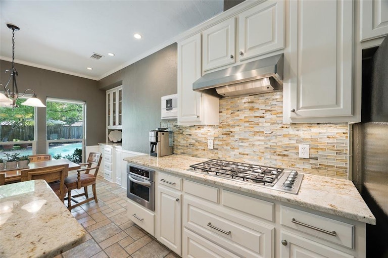 Photo 25 of 40 - 7336 Williamswood Dr, Dallas, TX 75252