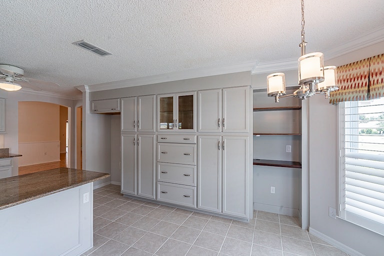 Photo 10 of 31 - 1044 Soledad Way, Lady Lake, FL 32159