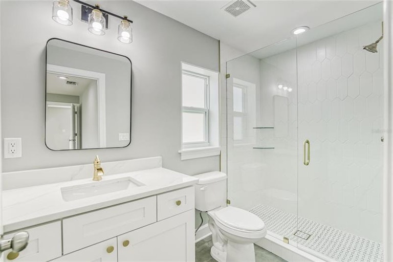 Photo 46 of 62 - 3108 W Cherokee Ave, Tampa, FL 33611