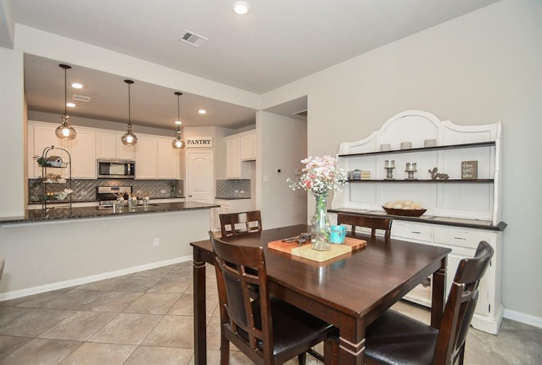 Photo 11 of 37 - 5206 Rue Dela Croix Dr, Katy, TX 77493