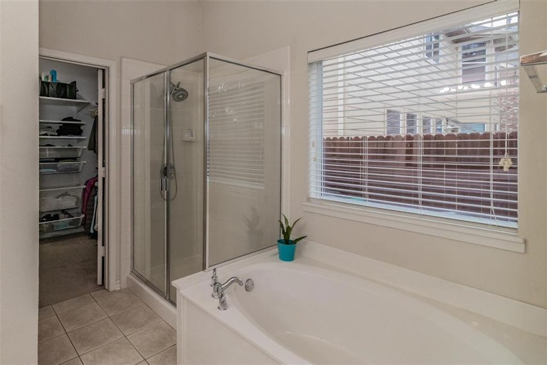 Photo 24 of 32 - 7816 Riverwalk Trl, McKinney, TX 75070