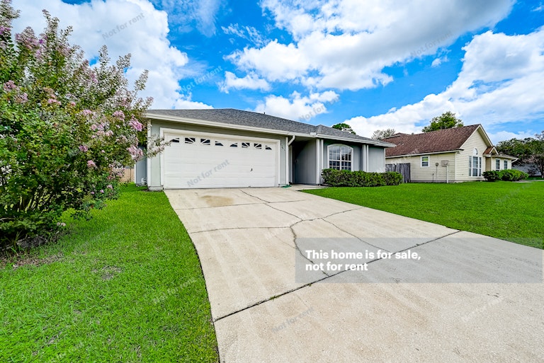 Photo 9 of 31 - 8281 Velvet Springs Ln, Jacksonville, FL 32244