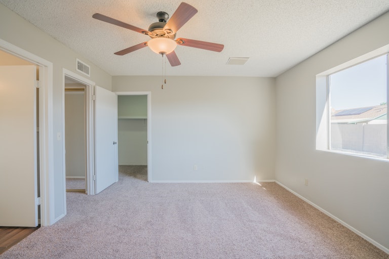 Photo 12 of 24 - 309 W Ross Ave, Phoenix, AZ 85027