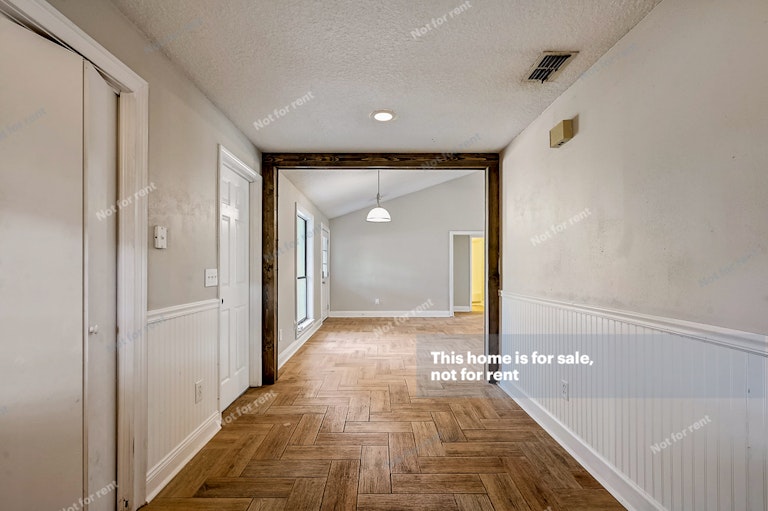 Photo 28 of 30 - 4251 Queensway Dr, Jacksonville, FL 32257