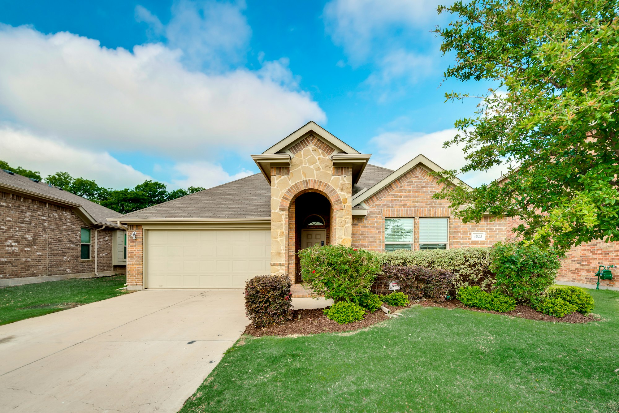 Photo 1 of 26 - 3023 Rocking Hills Trl, Forney, TX 75126