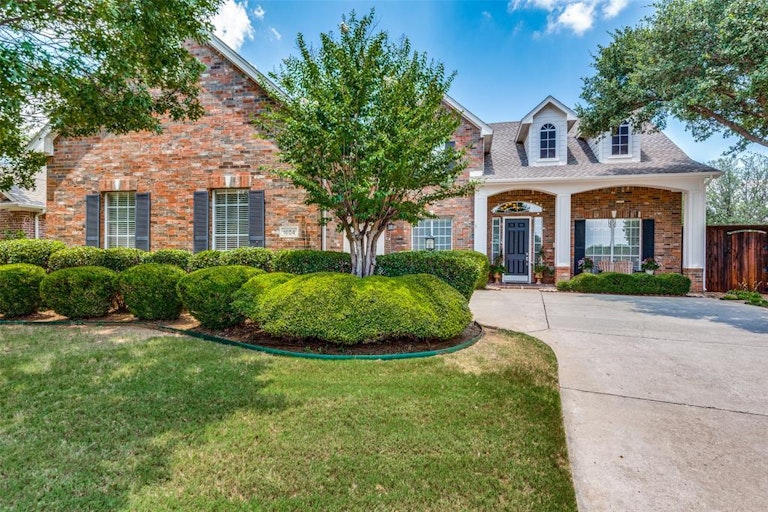 Photo 1 of 26 - 1604 Stone Crest Dr, Flower Mound, TX 75028