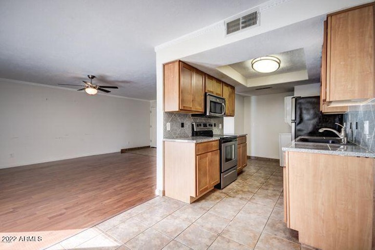 Photo 4 of 14 - 151 E Broadway Rd #205, Tempe, AZ 85282