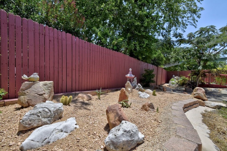 Photo 26 of 27 - 818 Willow Xing, New Braunfels, TX 78130