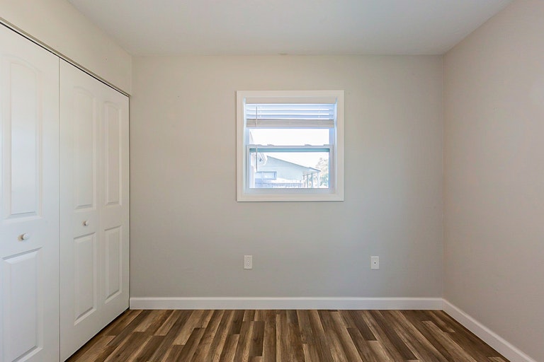 Photo 13 of 26 - 4033 Sandpointe Dr, Bradenton, FL 34205